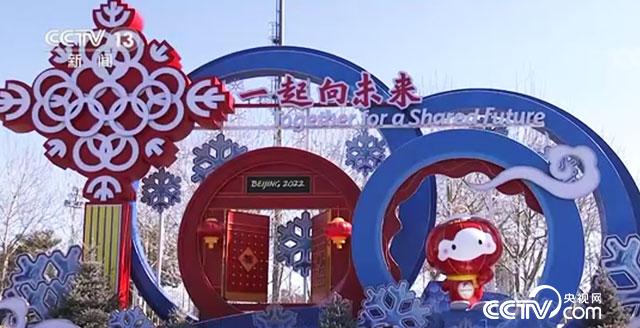 揉着我的奶从后面进去视频 别轻易相信看到的从后一切