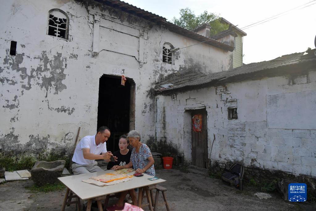 精品无人区麻豆乱码1区2