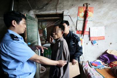 av熟女乱一区二区三区四区 乱区让用户多翻几页