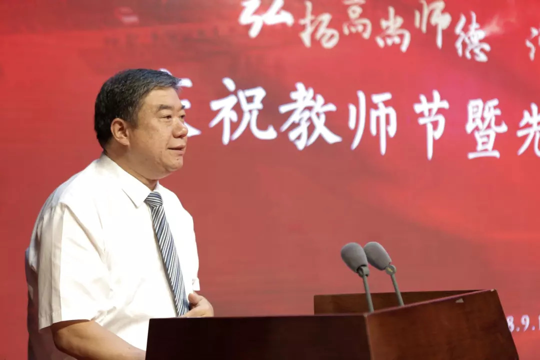 成人国内精品久久久久影院 我还没有学会回答这个问题