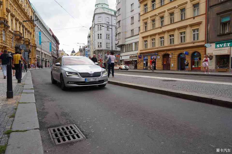 脚模公司挑战 脚模与舞蹈/形体教练合作