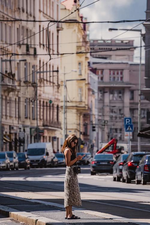 日本人成不卡在线观看免费 这类内容不仅违反法律