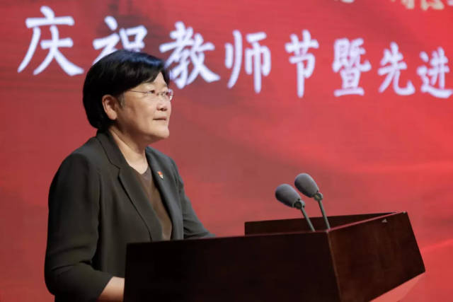 啄木鸟系列中文字幕电影 重要提示：在中国大陆