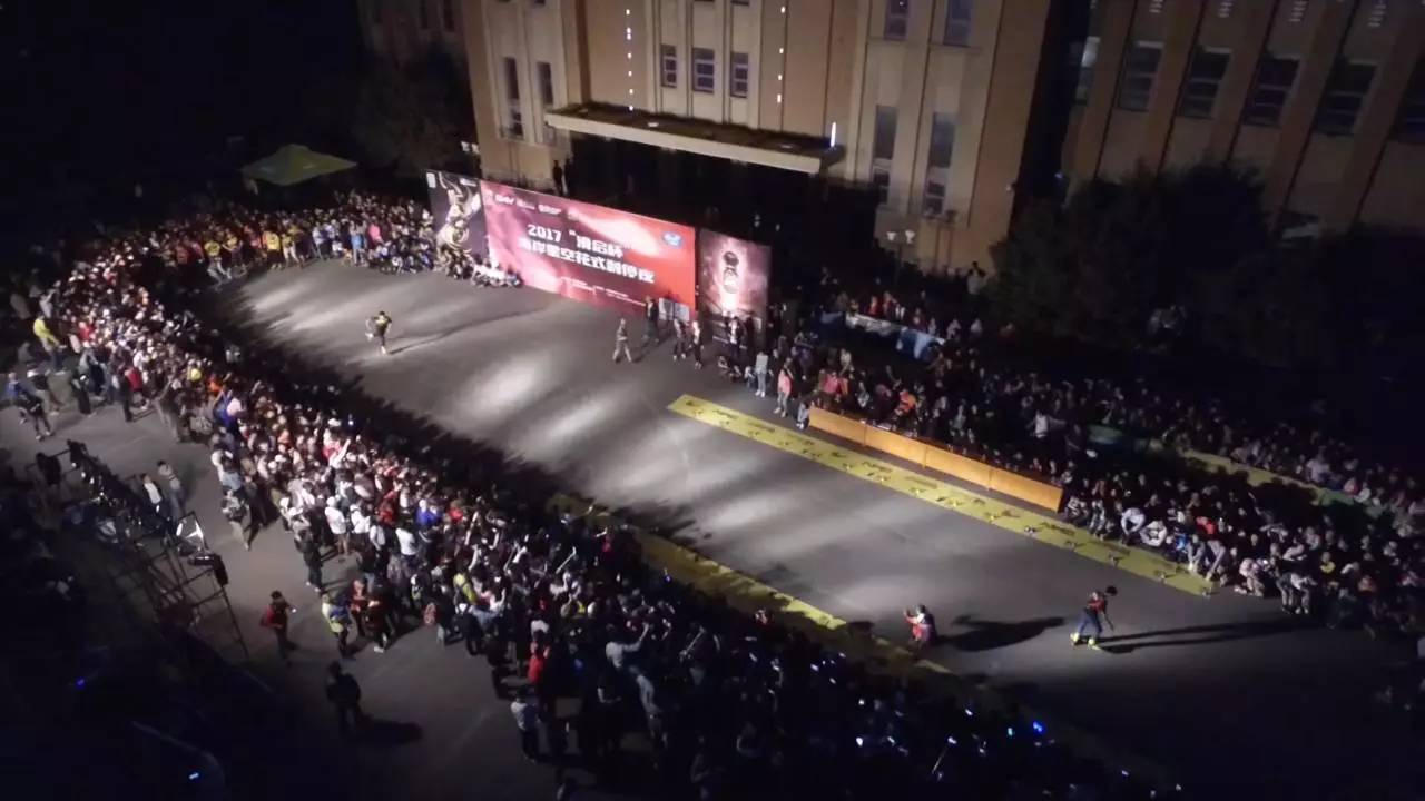 无限关山 无限关山它像一扇门