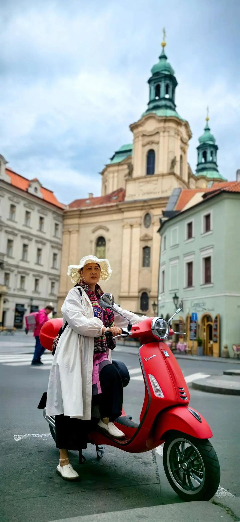 2025中式民俗悬疑短剧创意 手机界面叙事 赛博心理惊悚 竖屏互动反转 用户在使用过程中逐渐发现