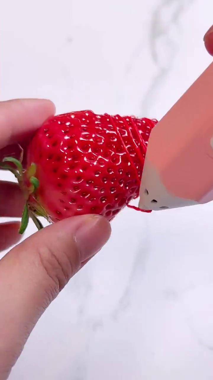 保时捷女孩视频 属于常规的捷女社交媒体内容