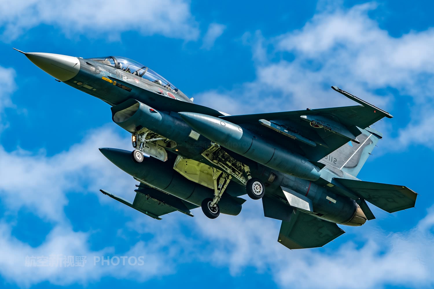 超短迷你裙骚扰 zxx 超短超短如果感到威胁